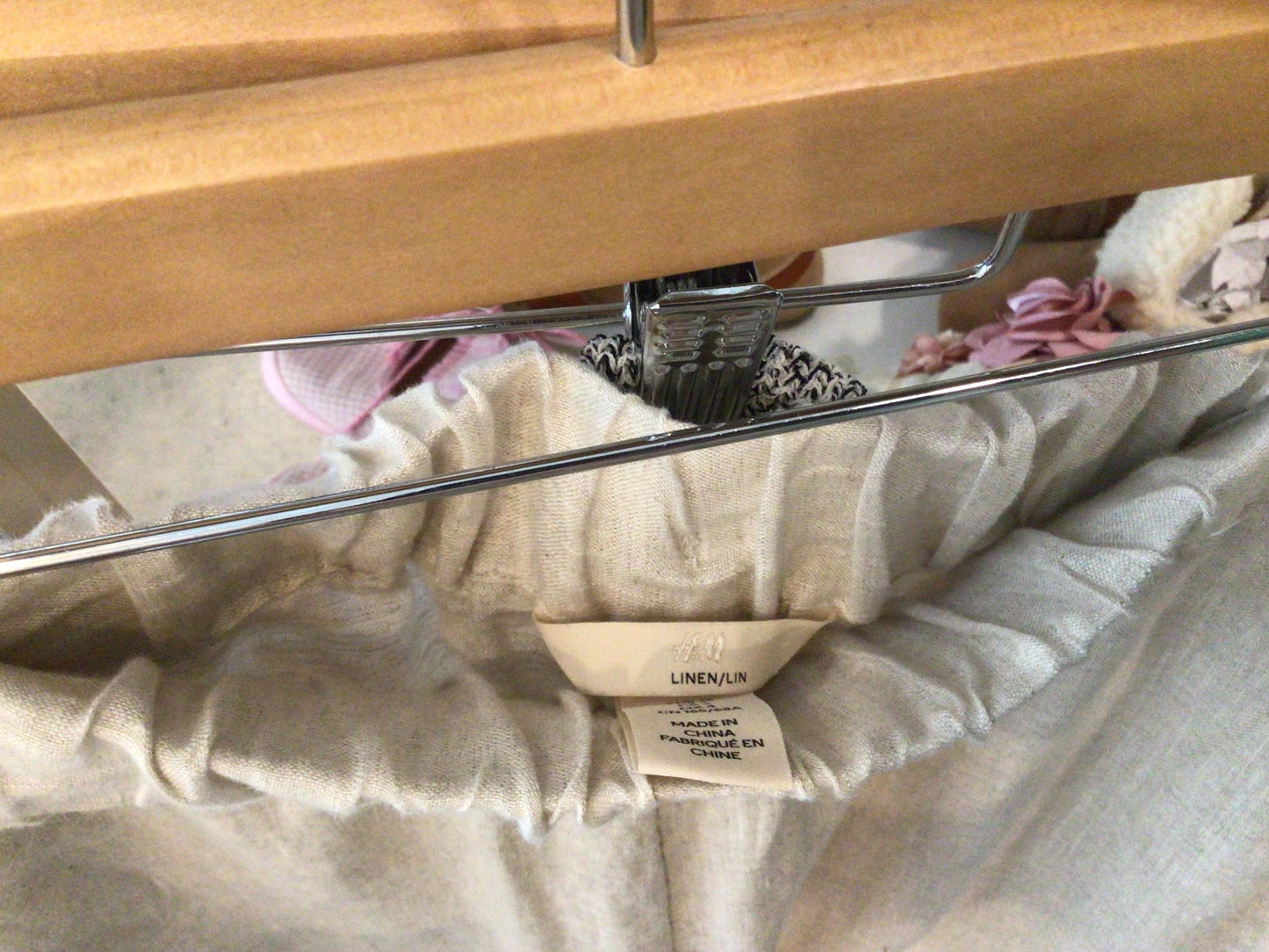 Consignment 9155-31 H&M. Linen shorts. Sz. S