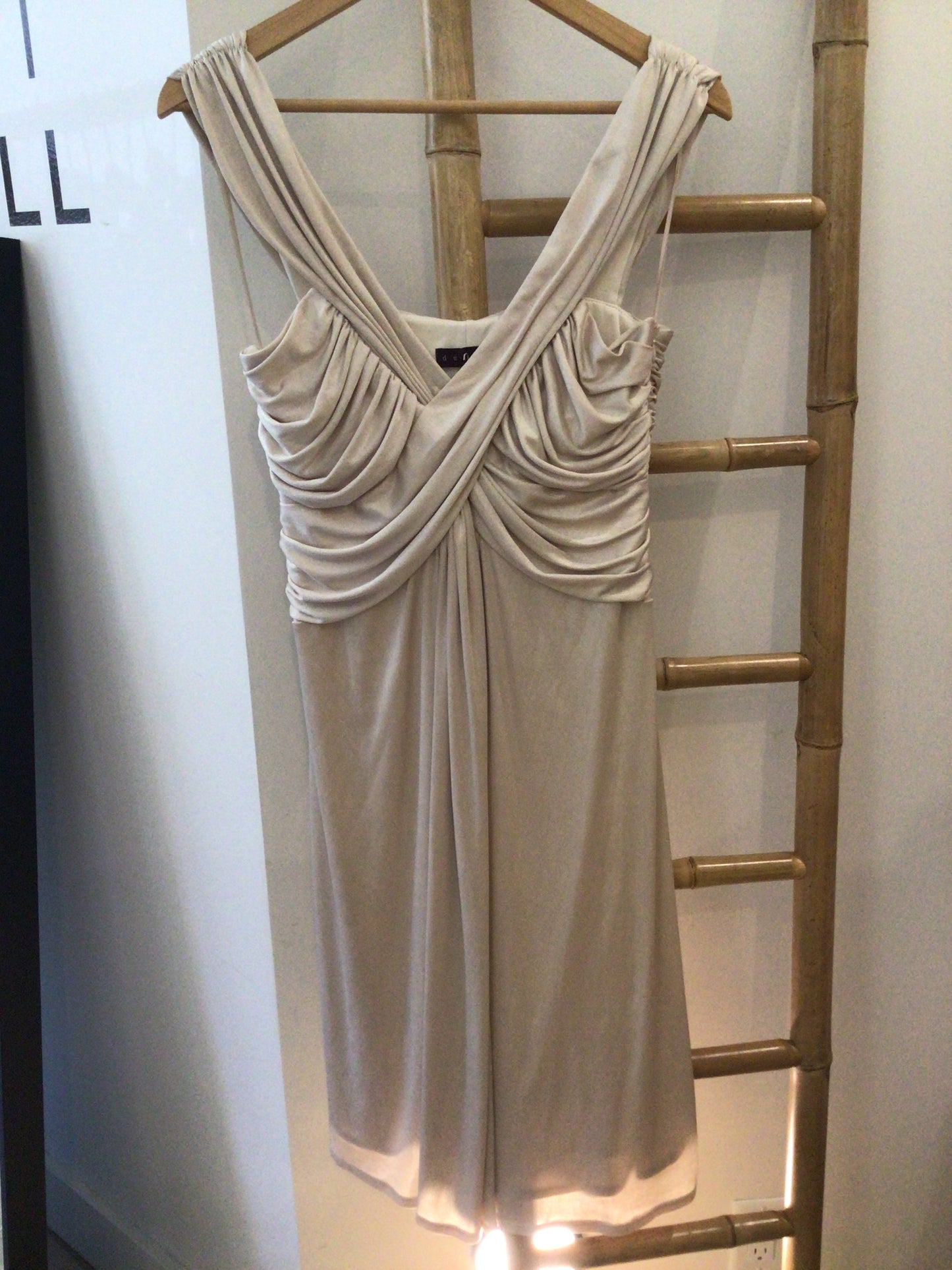 Consignment 3540-13 Debut cream long dress. Size 14.
