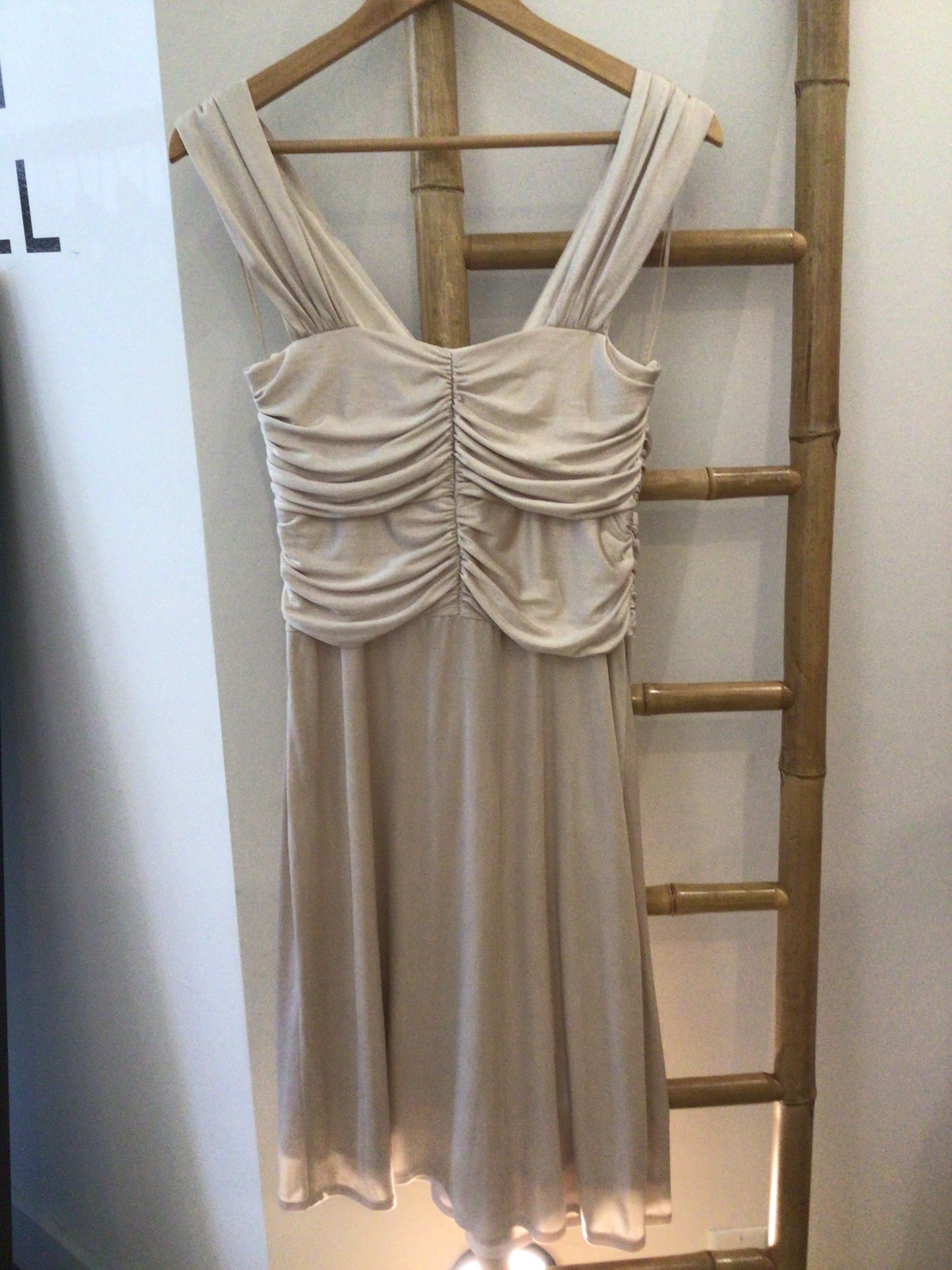 Consignment 3540-13 Debut cream long dress. Size 14.