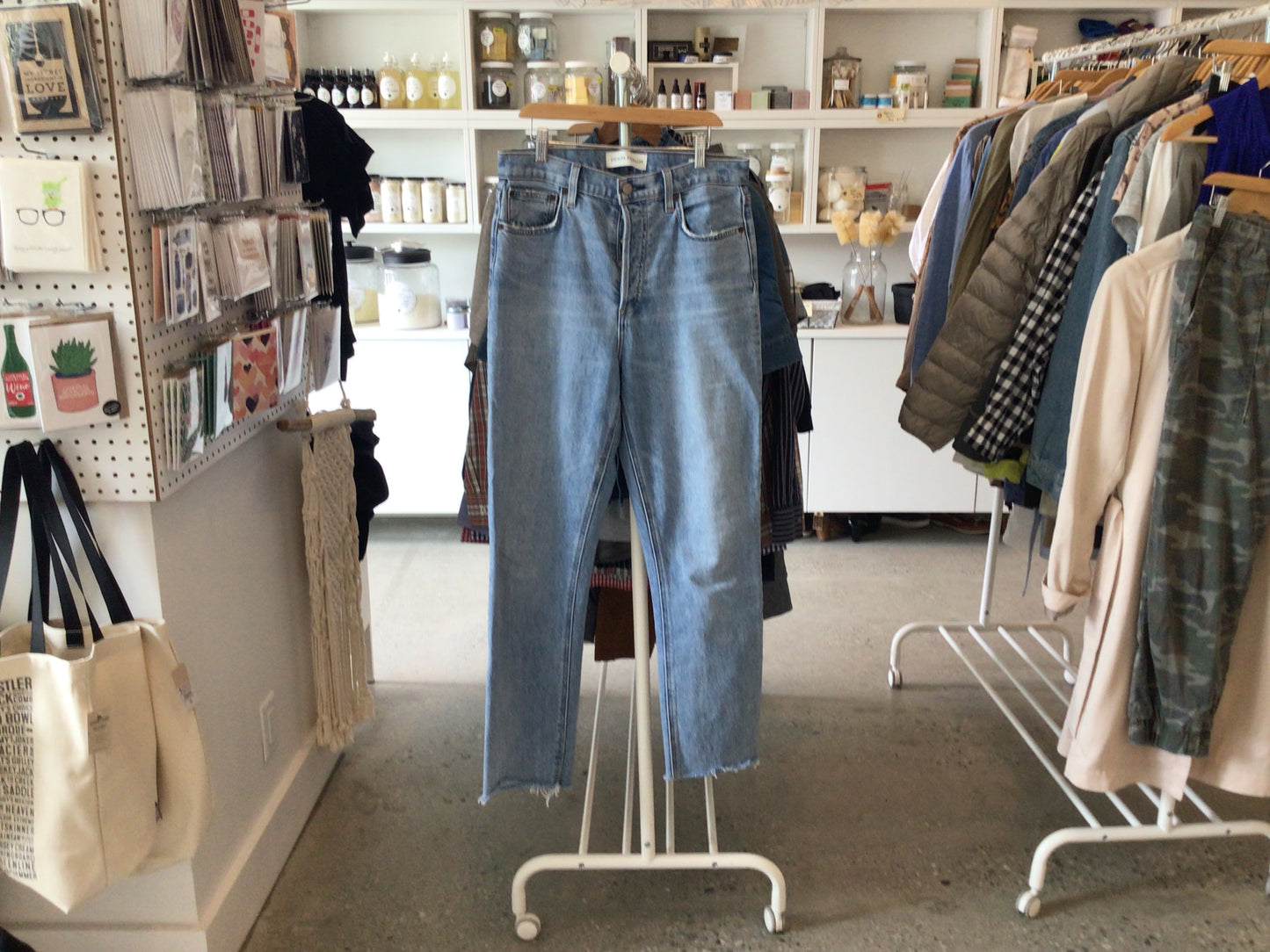 Consignment 2522-02 Denim Forum. Jeans. Sz.29