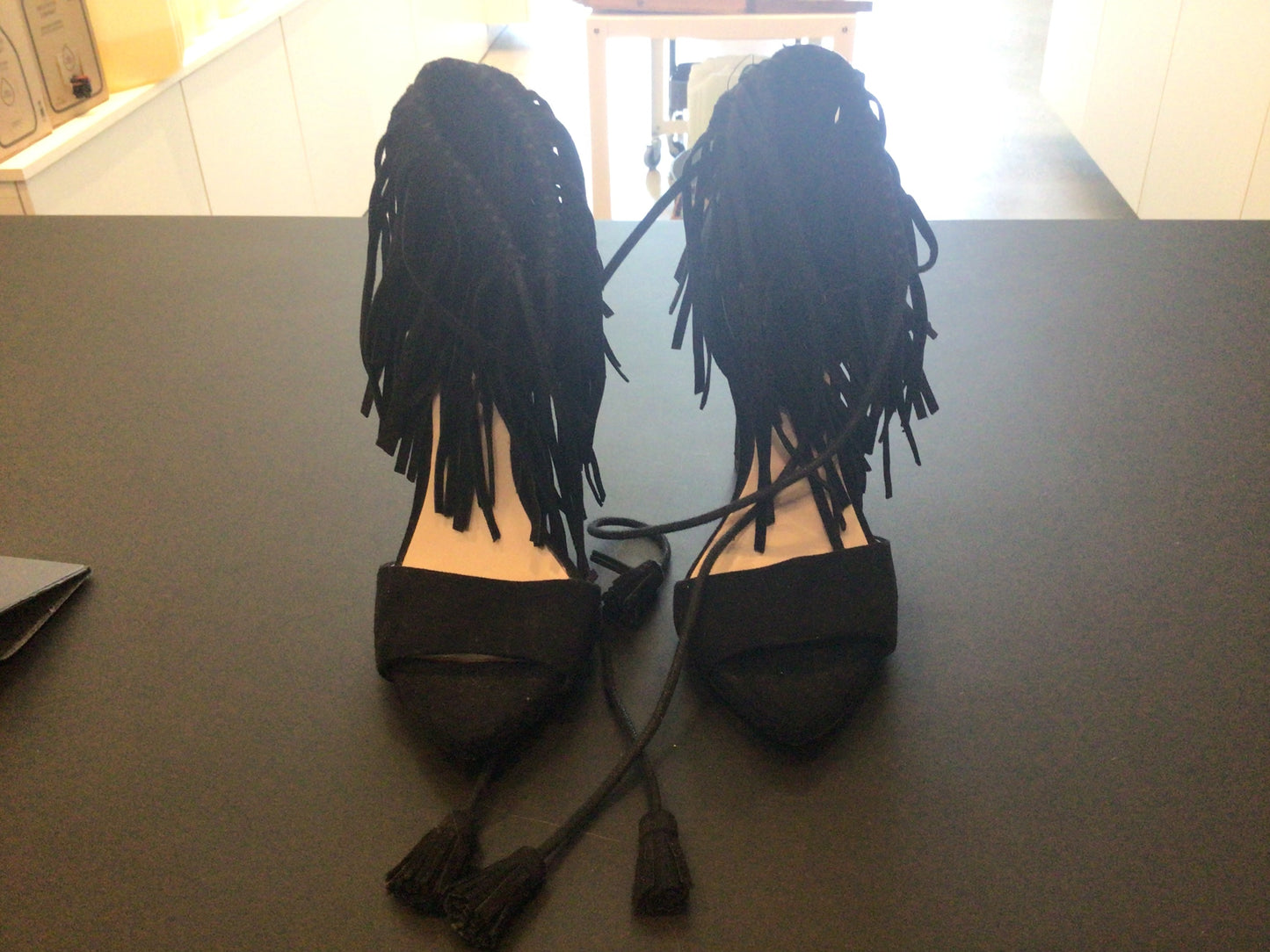Consignment 0714-12 Zara Basic. Black heeled sandals. Sz.36