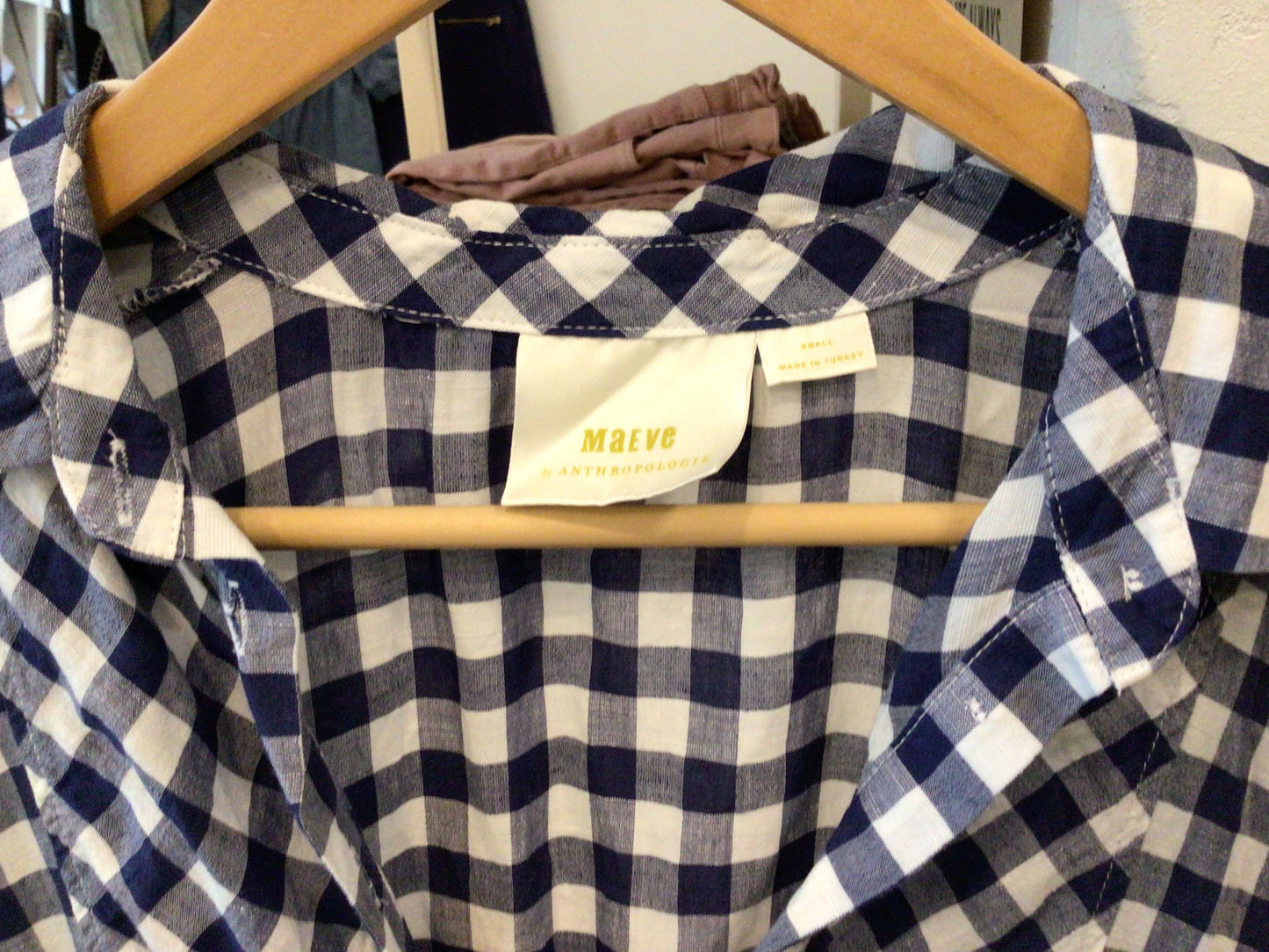 Consignment 7805-52 Maeve. Checkered shirt. Sz. S