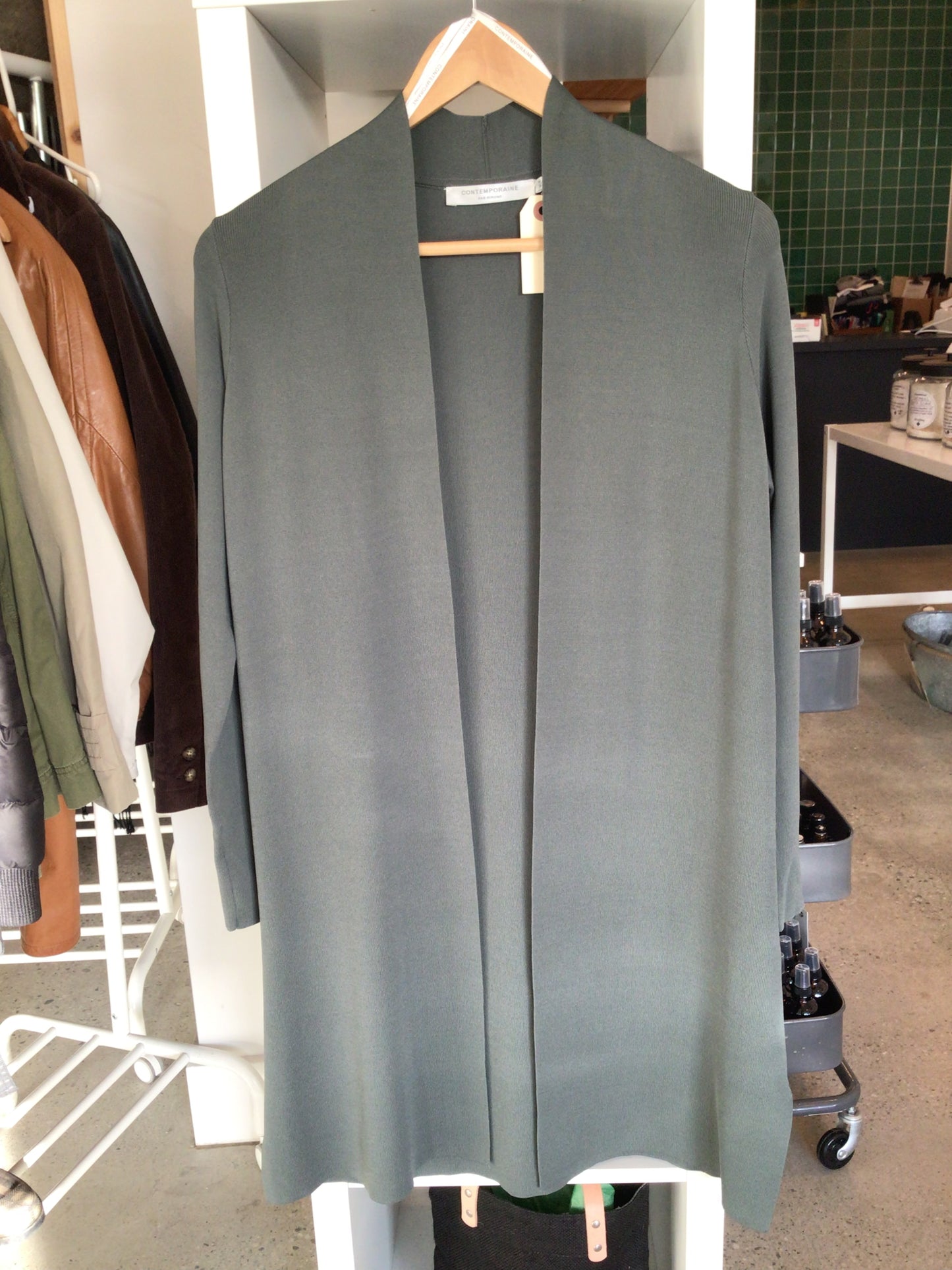 Consignment 9155-02 Contemporaine long cardigan (sage green) sz M