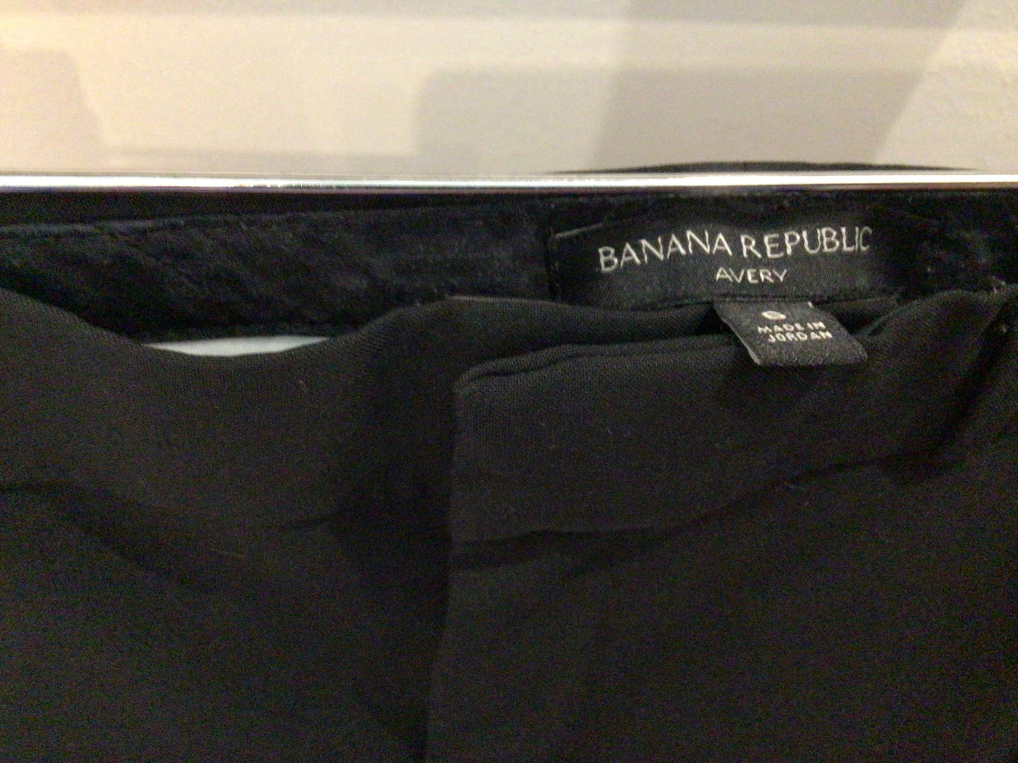 Consignment 6170-02 Banana Republic. Black pants. Sz. 6