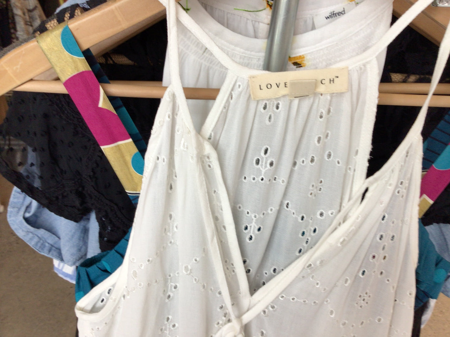 Consignment 2513-34 Love stitch. White top tank. Sz.S