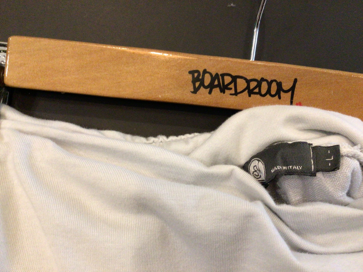 Consignment 9420-05 M. Gray skirt. Sz. L