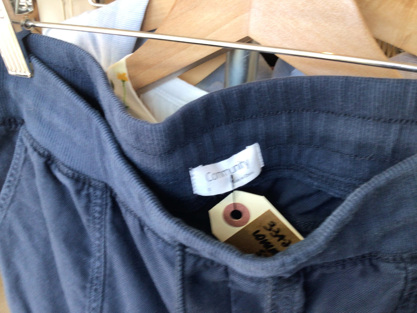 Consignment 3342-78 Aritzia Community pants sz S navy