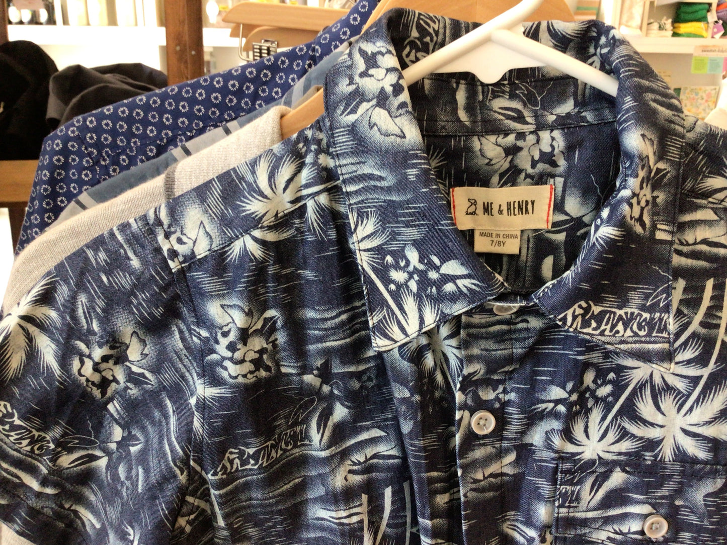 Consignment 5885-33 Me & Henry. Summer shirt. Sz. 7/8 Y