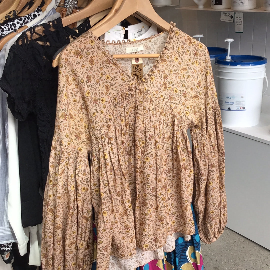 Consignment 9123-01 Doen. Brown blouse. Sz.S