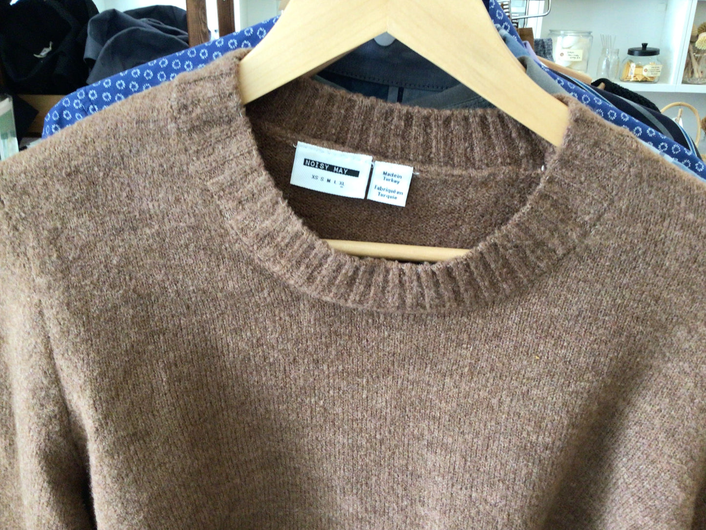 Consignment 5488-13 Noisy May. Brown sweater. Sz.XL.