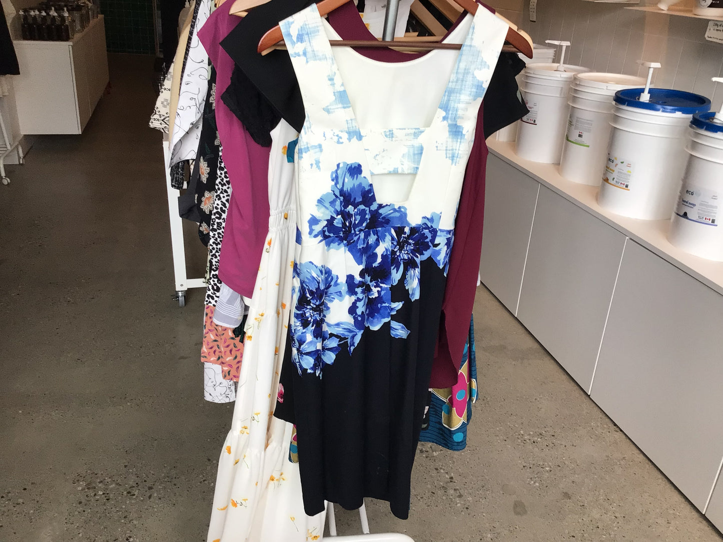 Consignment 1866-06 Maeve midi dress. Sz. S