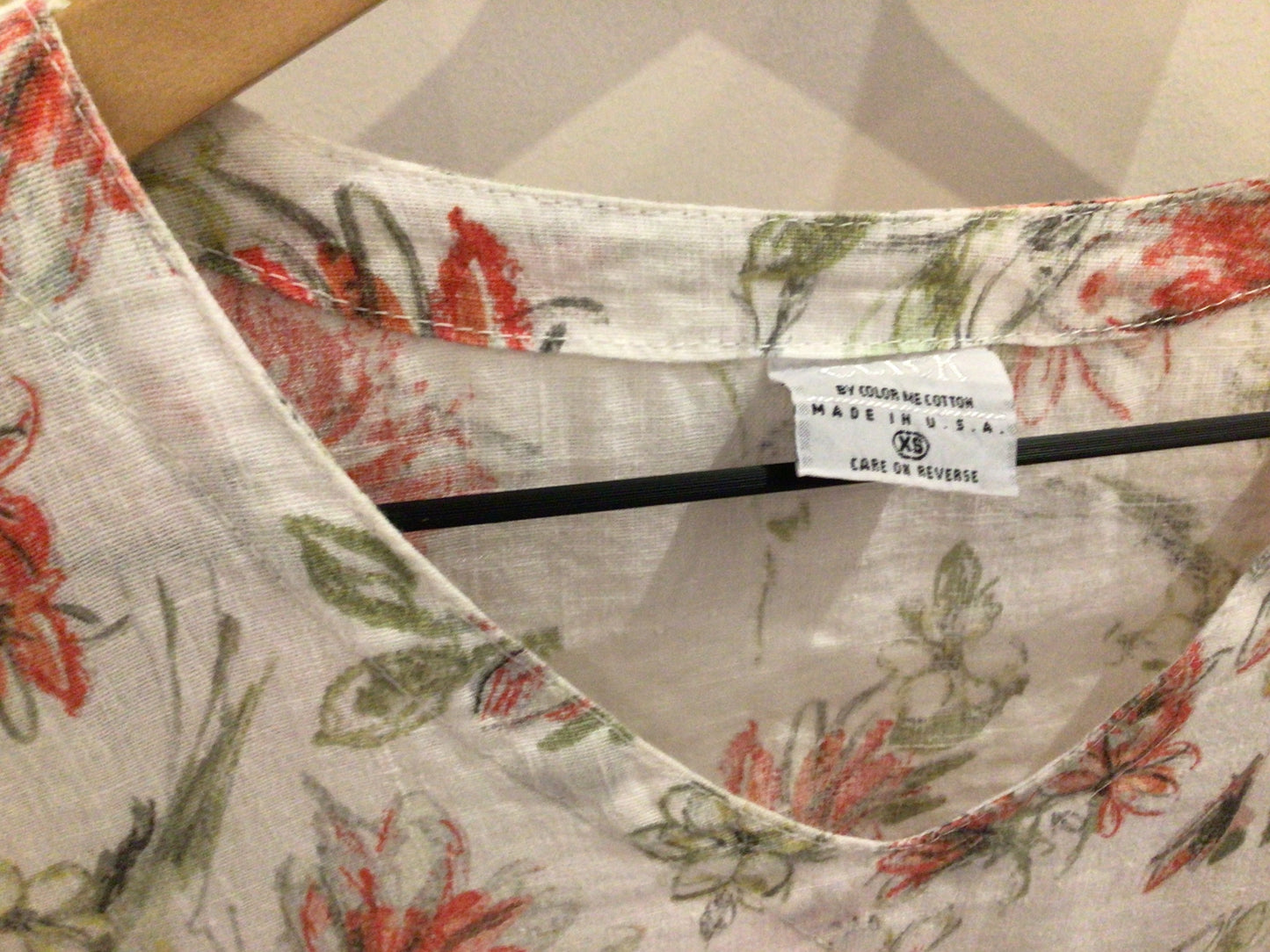 Consignment 9420-08 Click. Flowers cotton blouse. sz. XS