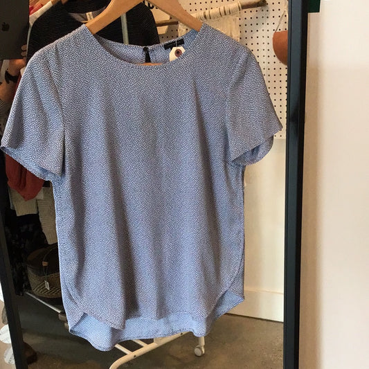 Consignment - 4606-7 Ann Taylor short sleeve blouse sz XS