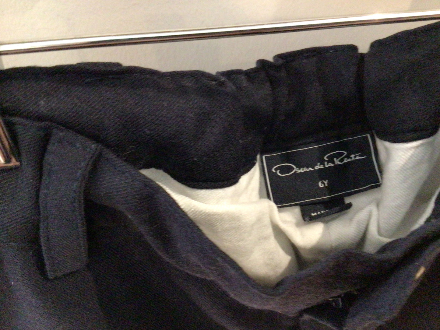 Consignment 4663-09 Dscar. Black pants. Sz. 6Y