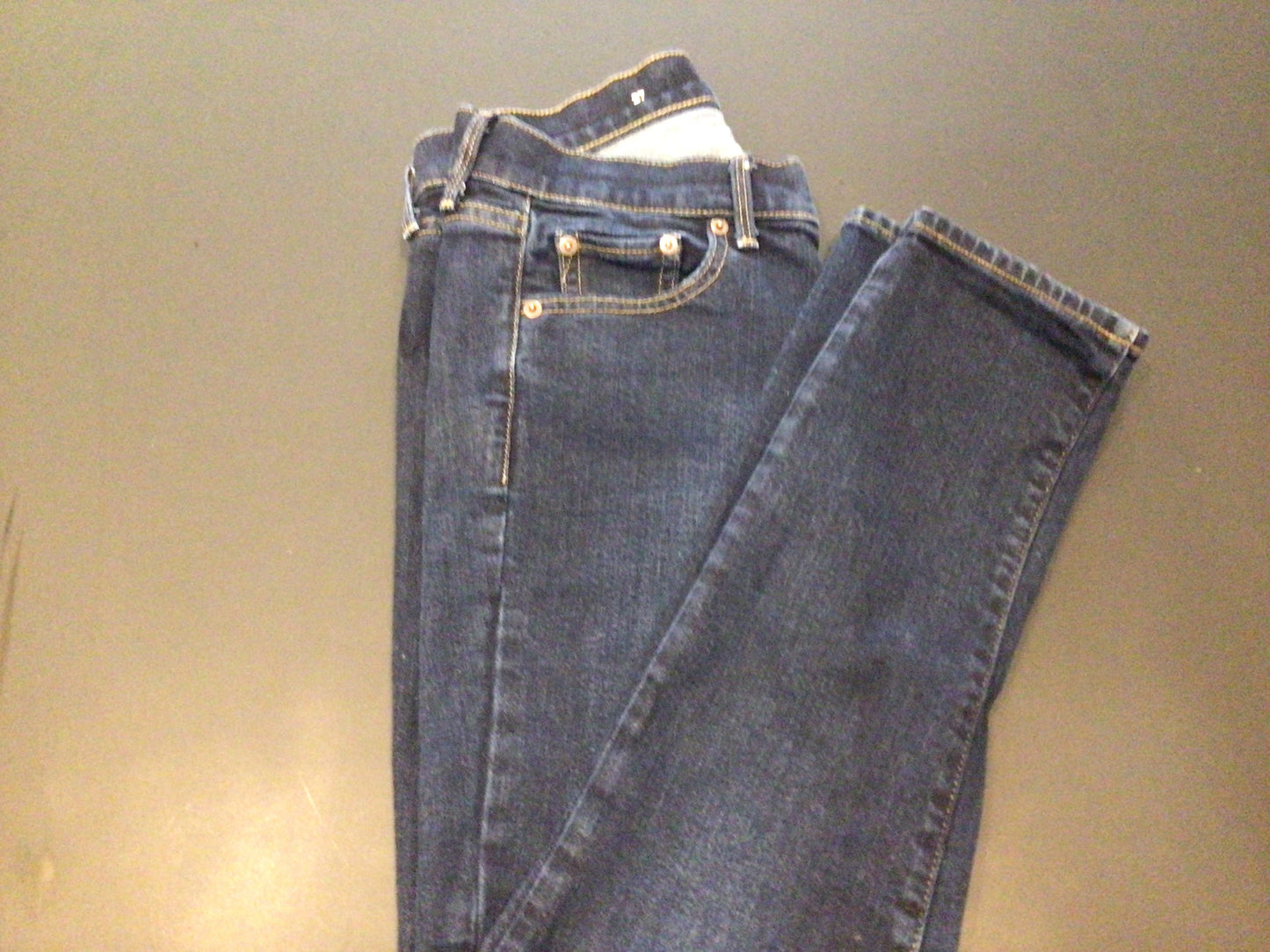 Consignment 1011-07 Gap 1969 jeans size 27