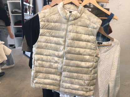 Consignment 1045-25	Lululemon. Down jacket sz. XXL