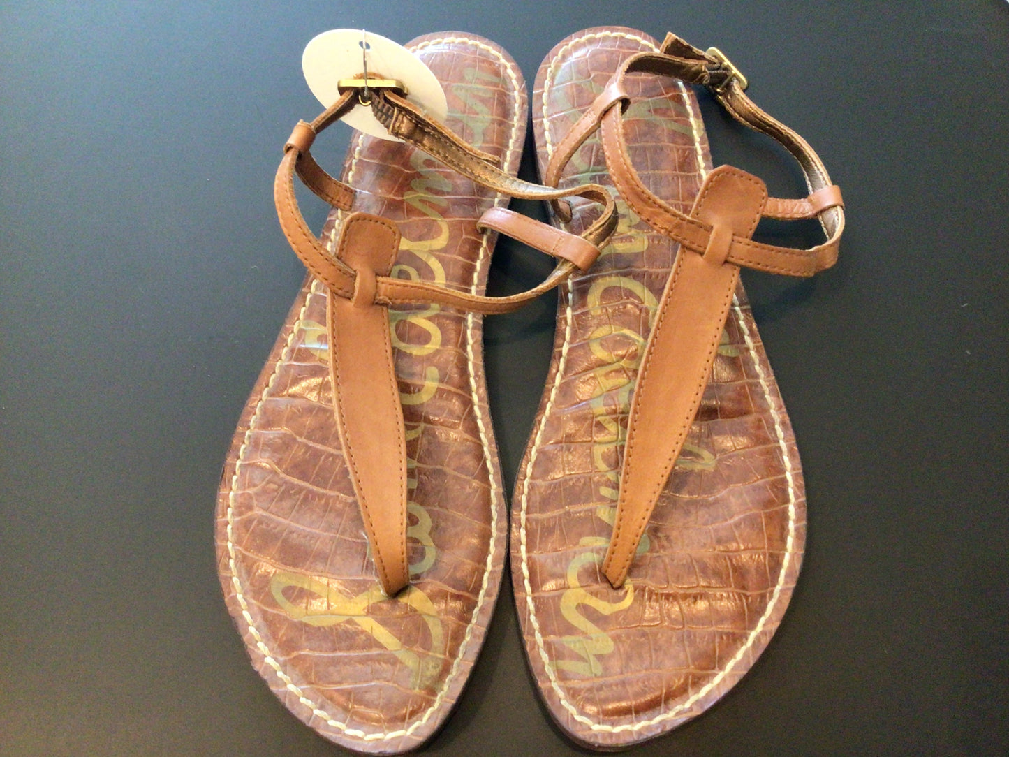 Consignment 4314-27 Sam Edelman brown T-strap sandals. Size 7.