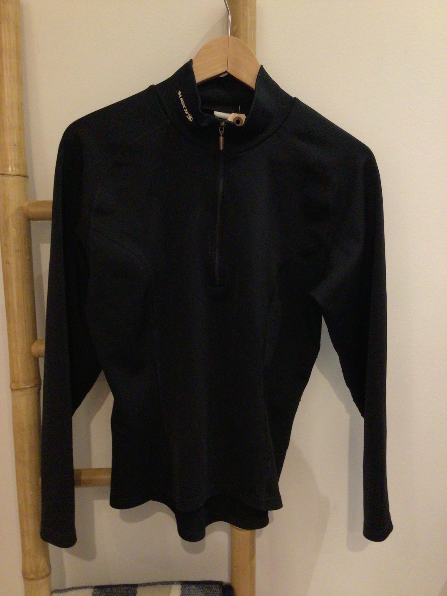 Consignment #8006-55 Sugoi zip pullover.