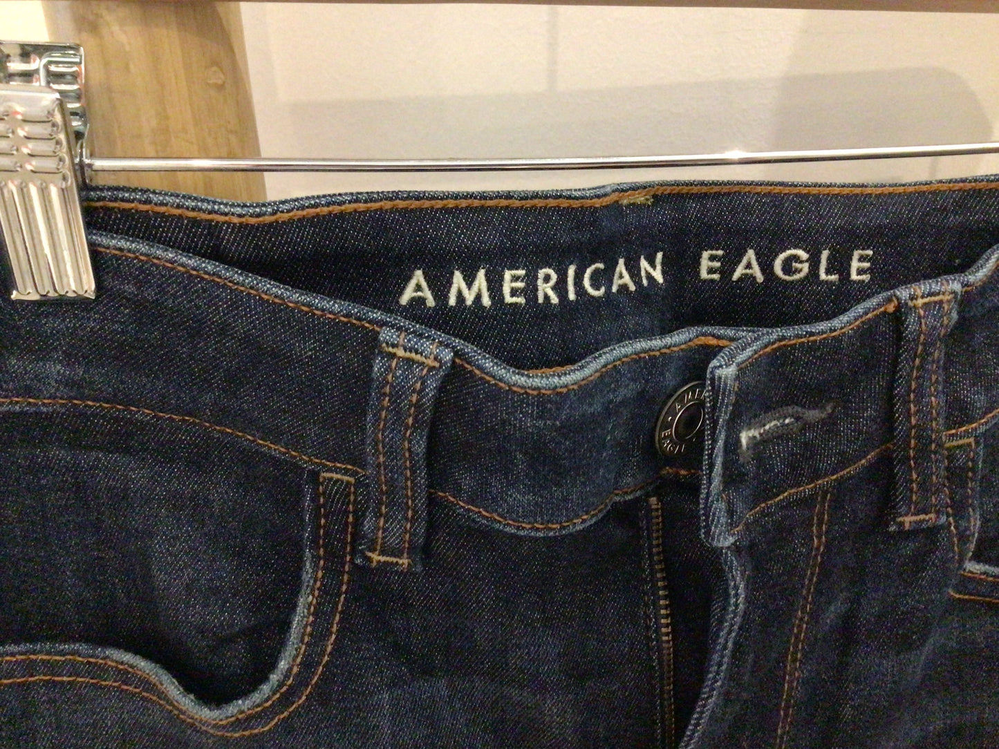 Consignment 4621-11	American Eagle. Jeans. Sz.8