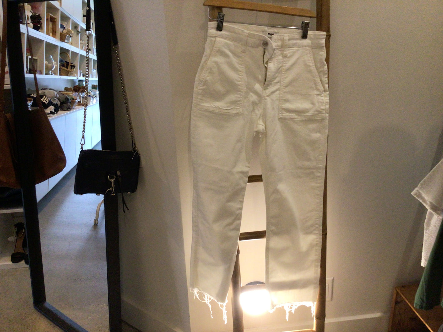 Consignment 9420-02	Mavi. white jeans. Sz. 27