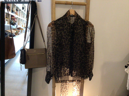 Consignment 4475-33	Zara. Leopard print blouse. Sz. S