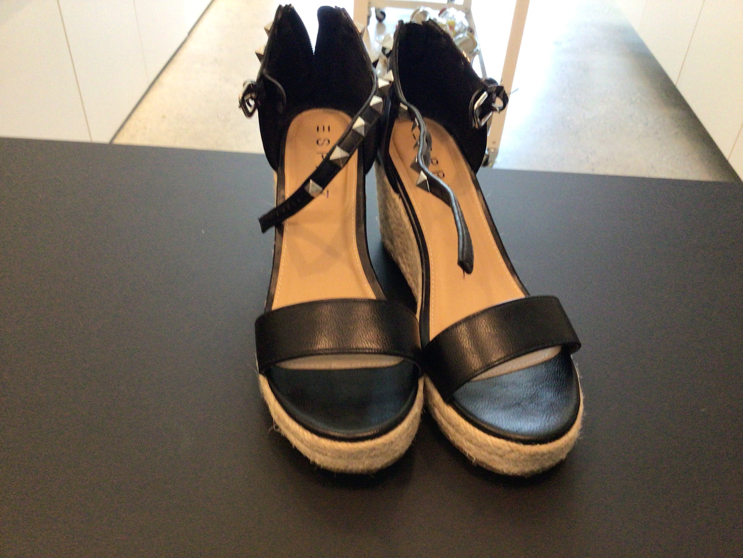 Consignment 7128-08	Esprit. Black Wedge sandals. Sz.