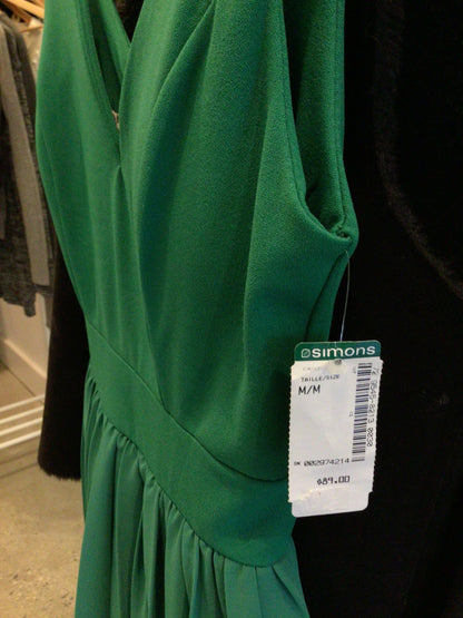 Consignment 0421-12 WalG green sleeveless dress. Sz M. NWT.