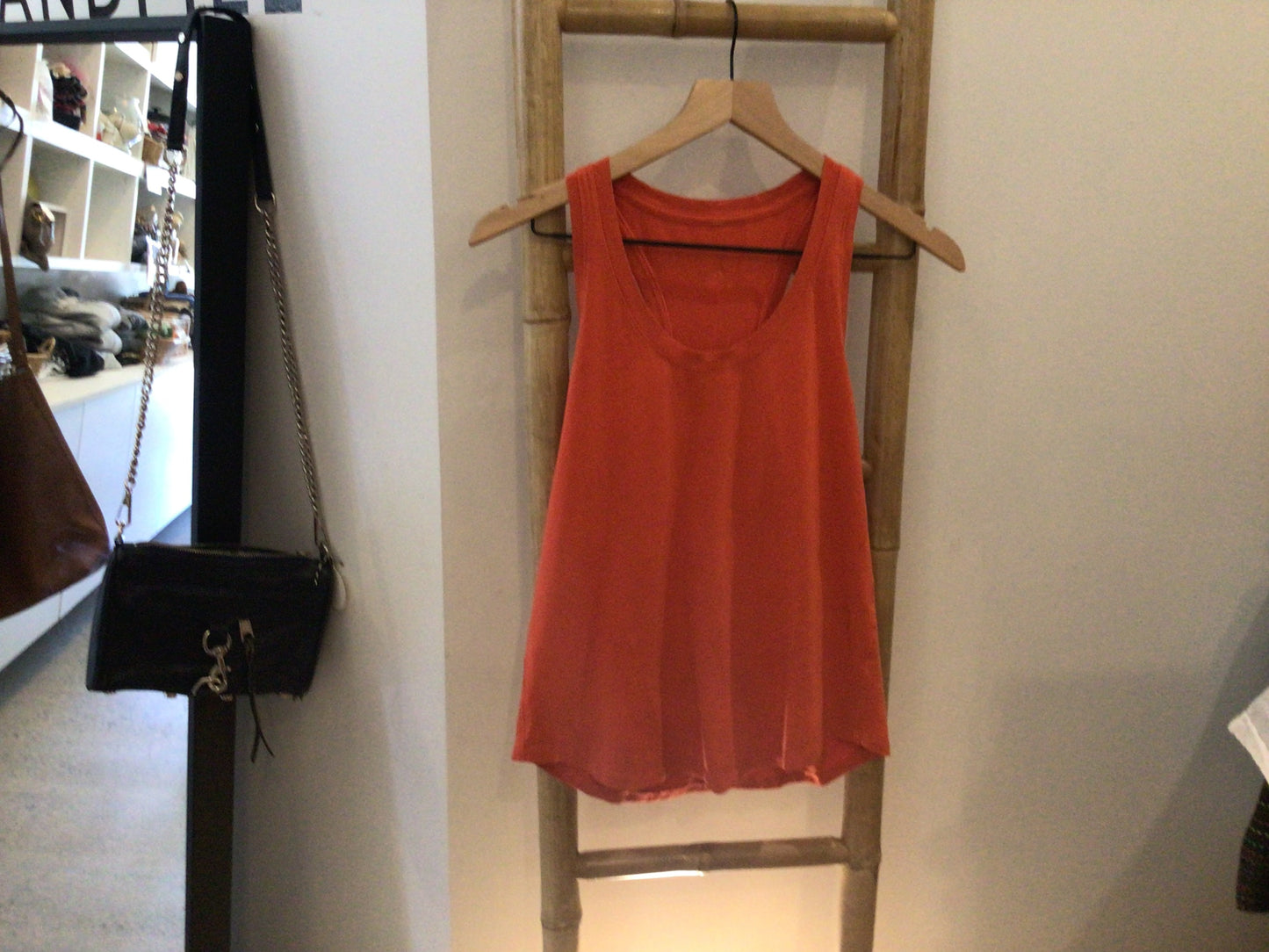 Consignment 1726-04	Lululemon. Coral tank. Sz. S