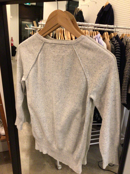 Consignment 4581-02 Rag & Bone knitted grey sweater. Size med.