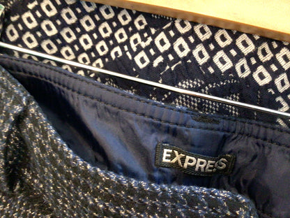 Consignment 3540-06	Express. Gray shorts. Sz. 8