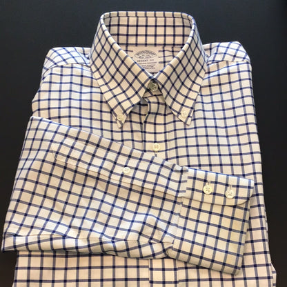 Consignment 9754-03 Brooks Brothers Oxford blue chequered shirt. Size 15 collar.