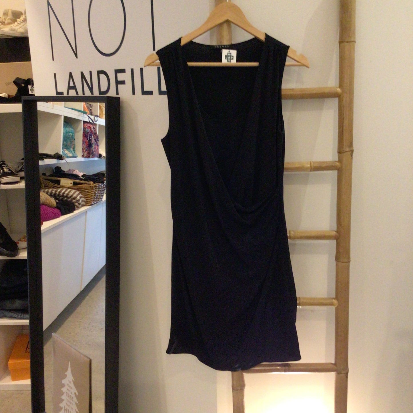 Consignment 4314-69 Theory little black sleeveless dress. Size M.