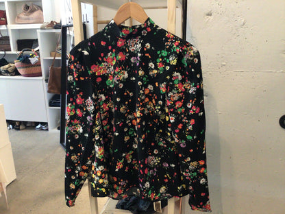 Consignment 3342-91 H&M floral recycled polyester blouse