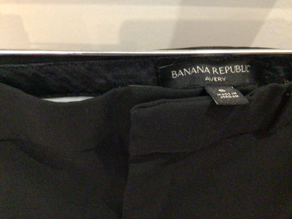 Consignment 6170-02	Banana Republic. Black pants. Sz. 6