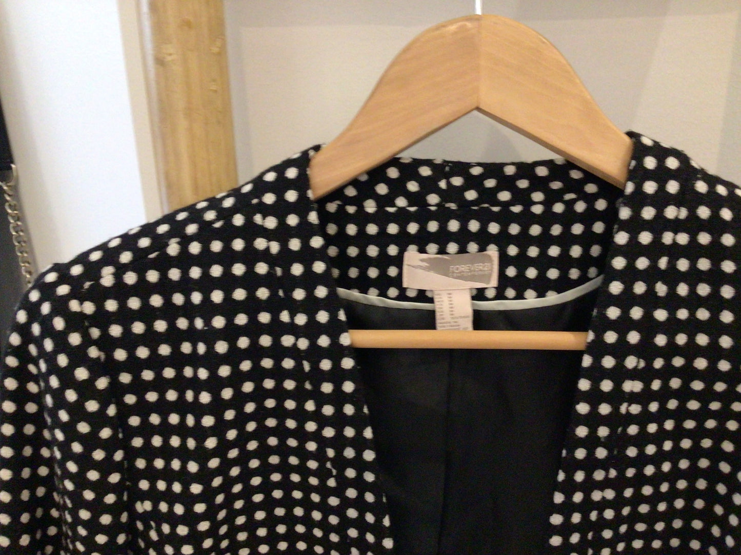 Consignment 0714-09 Polka dotted jacket / size M