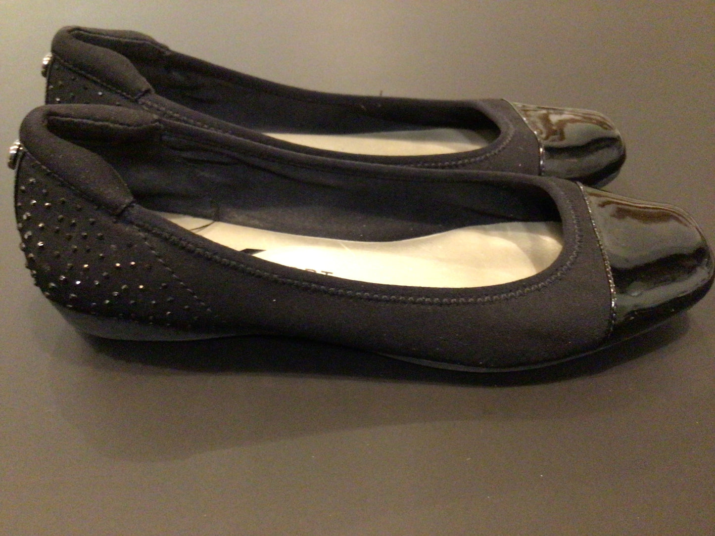 Consignment 7247-09 Anne Klein sport ballet flats. Black. Size 8M