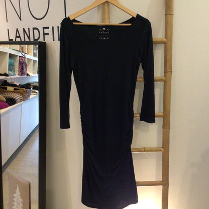 Consignment 4314-69 Theory little black sleeveless dress. Size M.