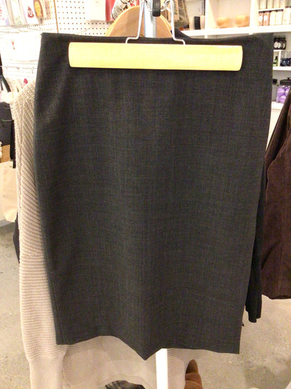 Consignment 8006-23 Club Monaco grey skirt Size 2