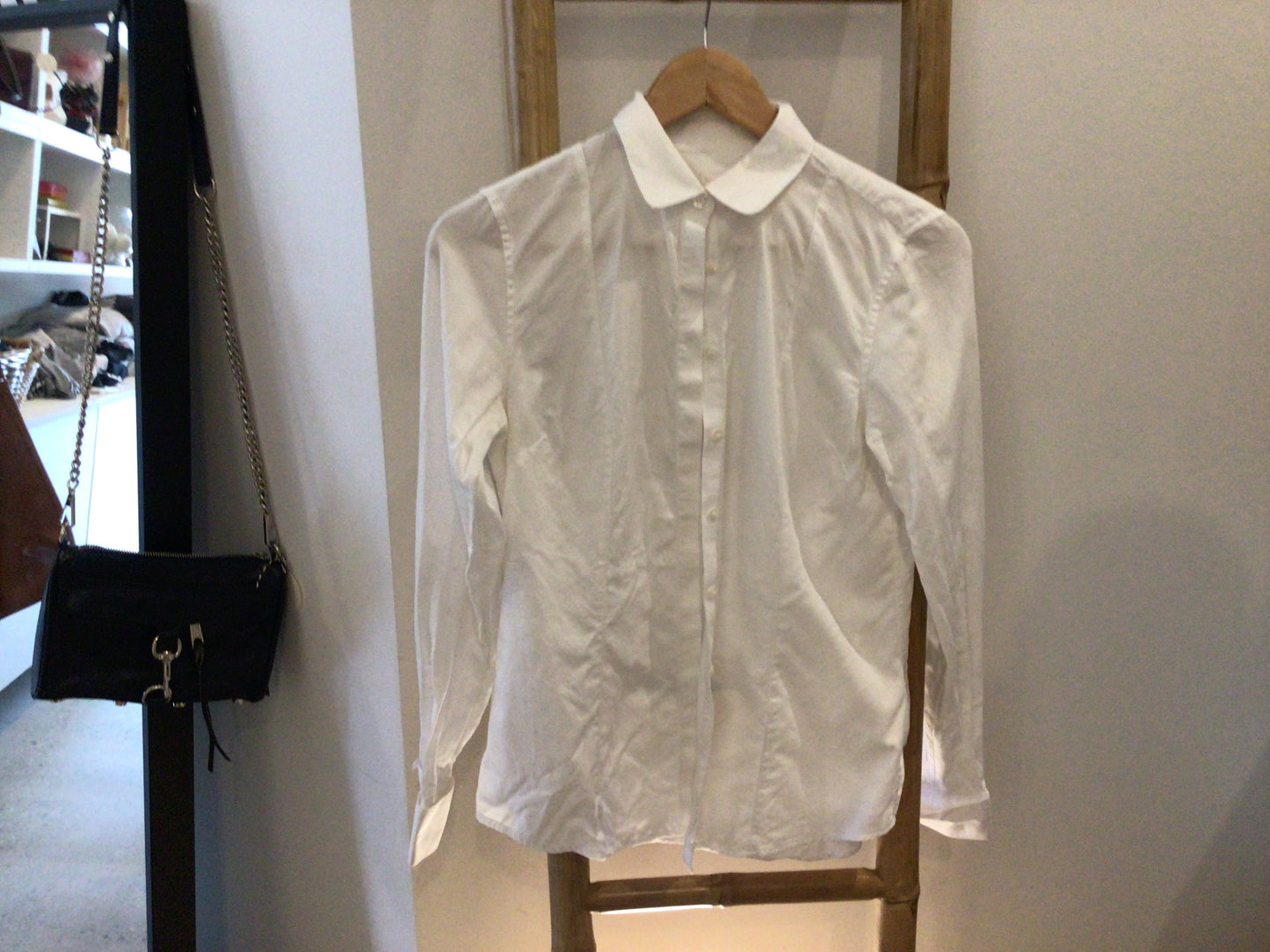 Consignment 0529-31	White cotton shirt. Sz. 4