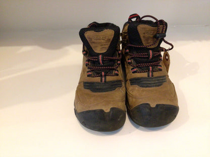 Consignment - 0369-09 Keen hikers sz 4Y