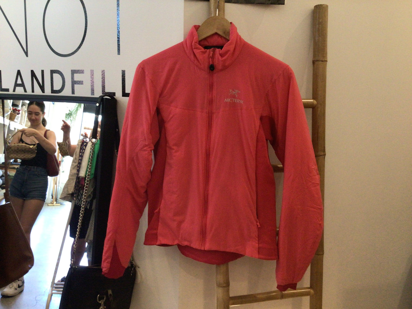 Consignment 1726-02	Arc’teryx. Pink jacket. Sz. S