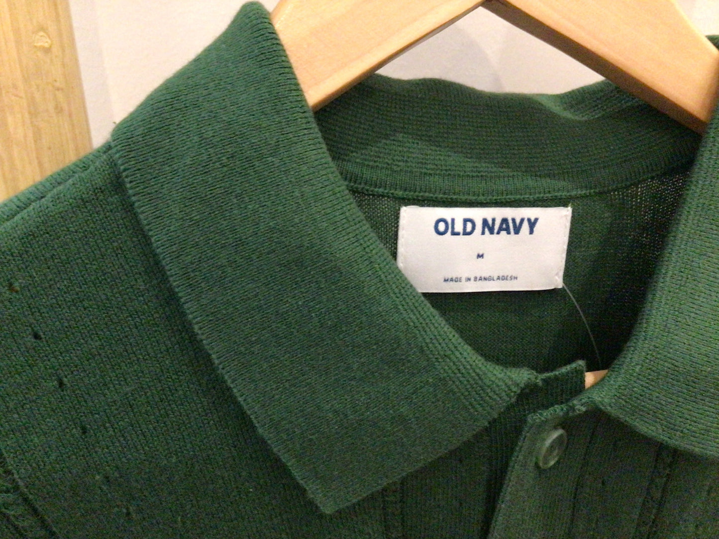 Consignment 0724-65	OLD Navy. Green. Shirt. Sz. M