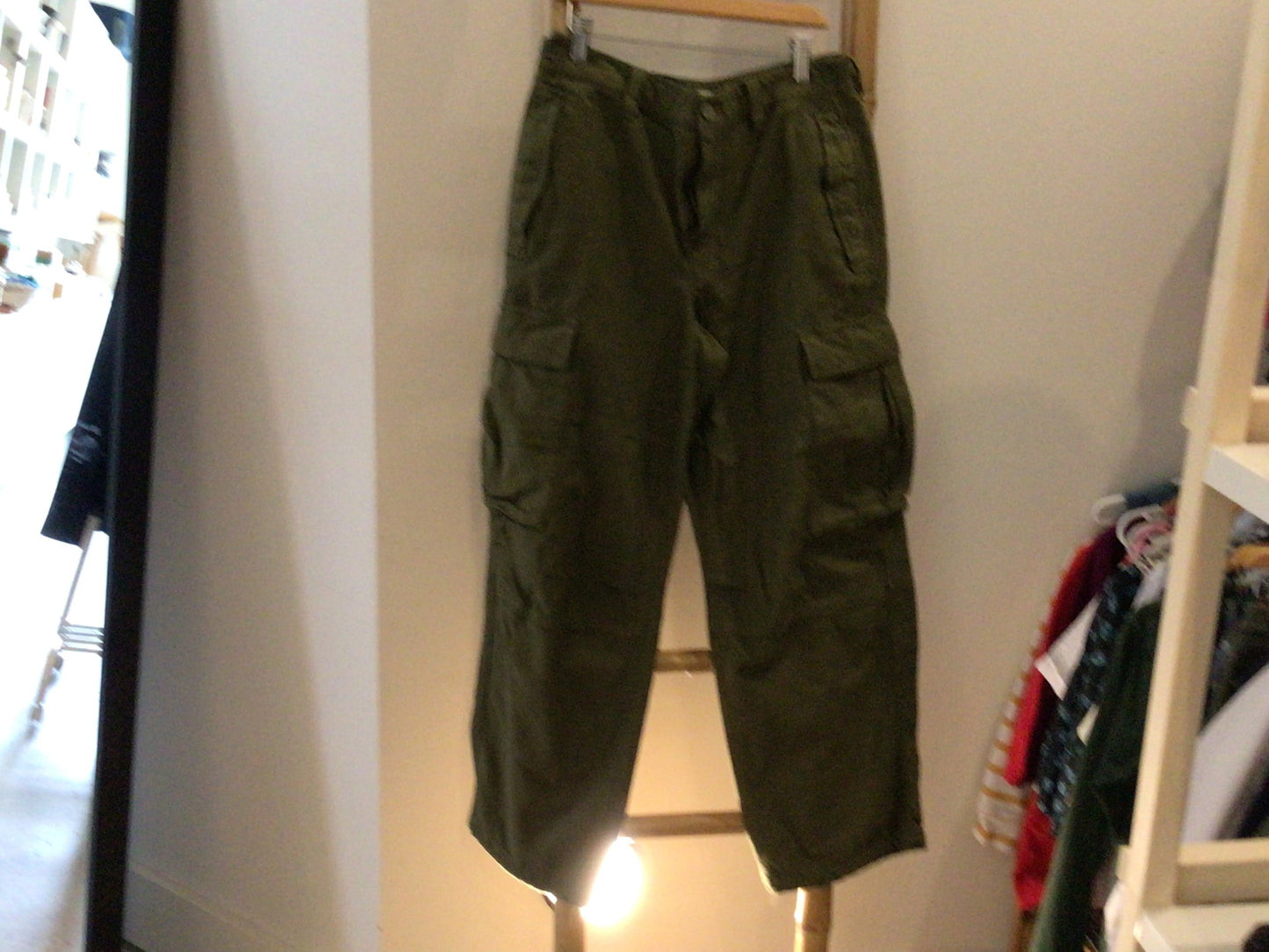 Consignment 1723-03	TNA. Green pants