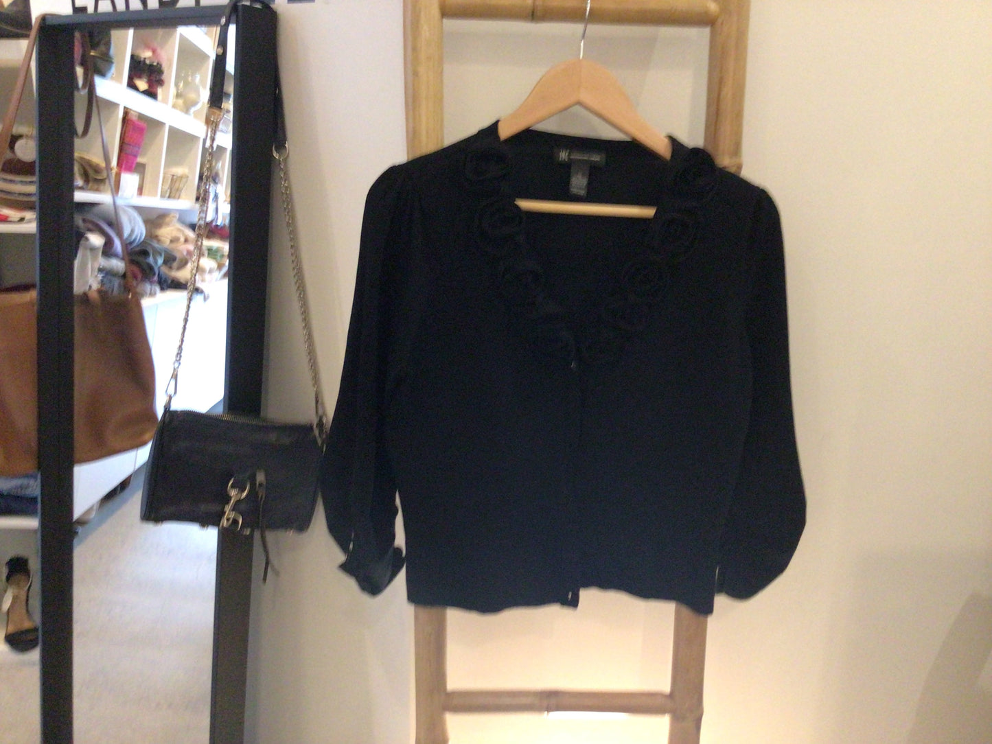 Consignment 0528-05	INC international company. Black blouse. Sz. XL