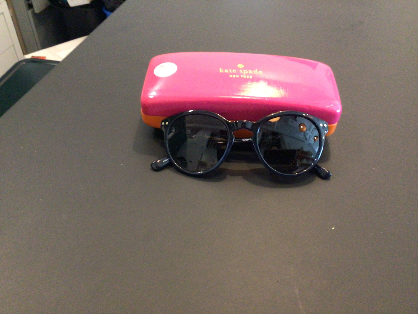 Consignment 2687-05	Kate Spade. Sunglasses