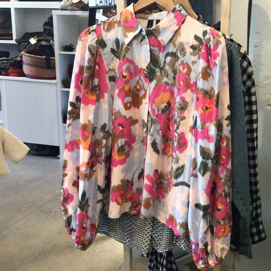 Consignment 7128-05 Yas floral blouse sz M