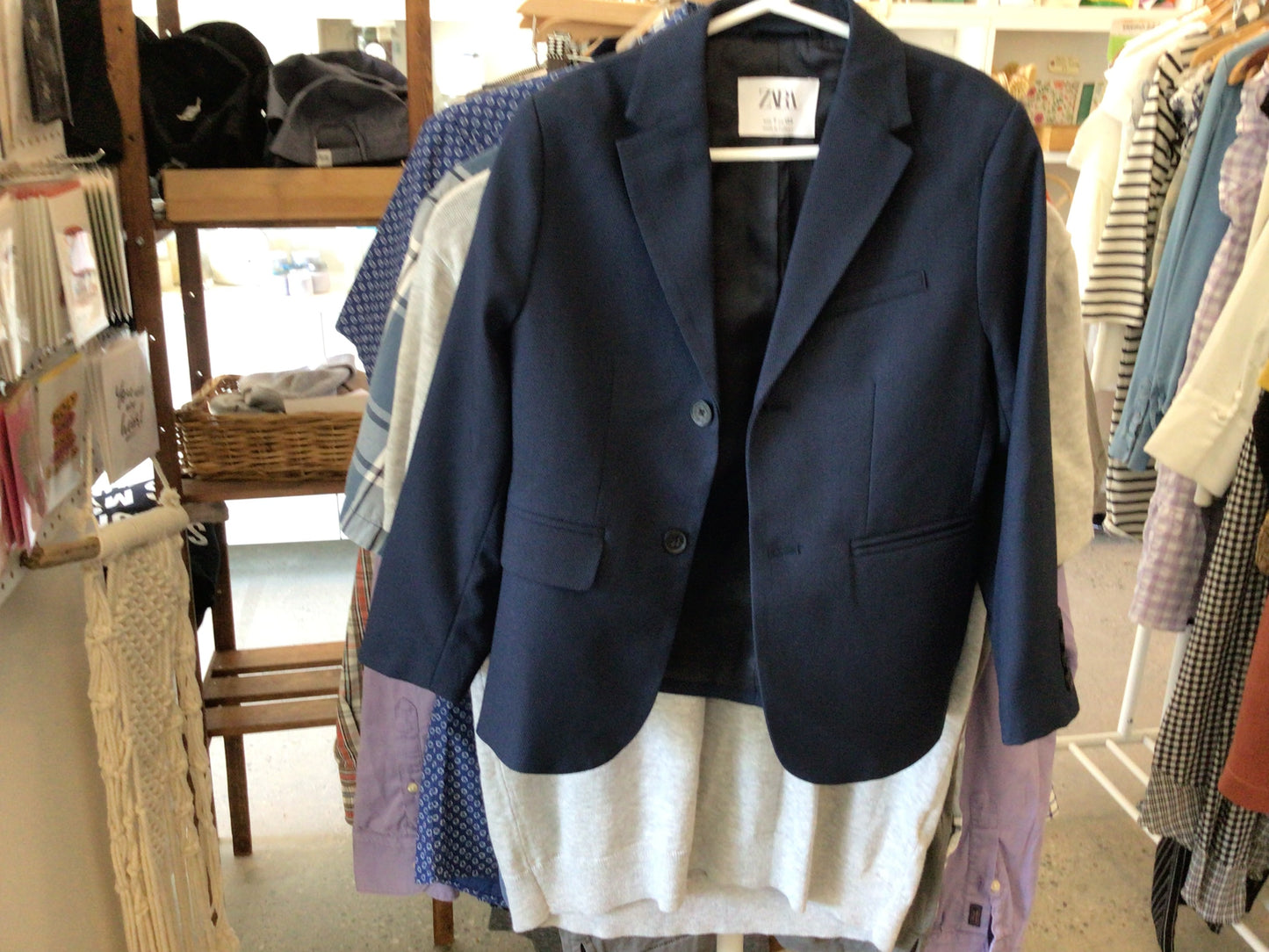 Consignment 5885-27	Zara. Navy blue kid blazer.Sz.7 (122cm)