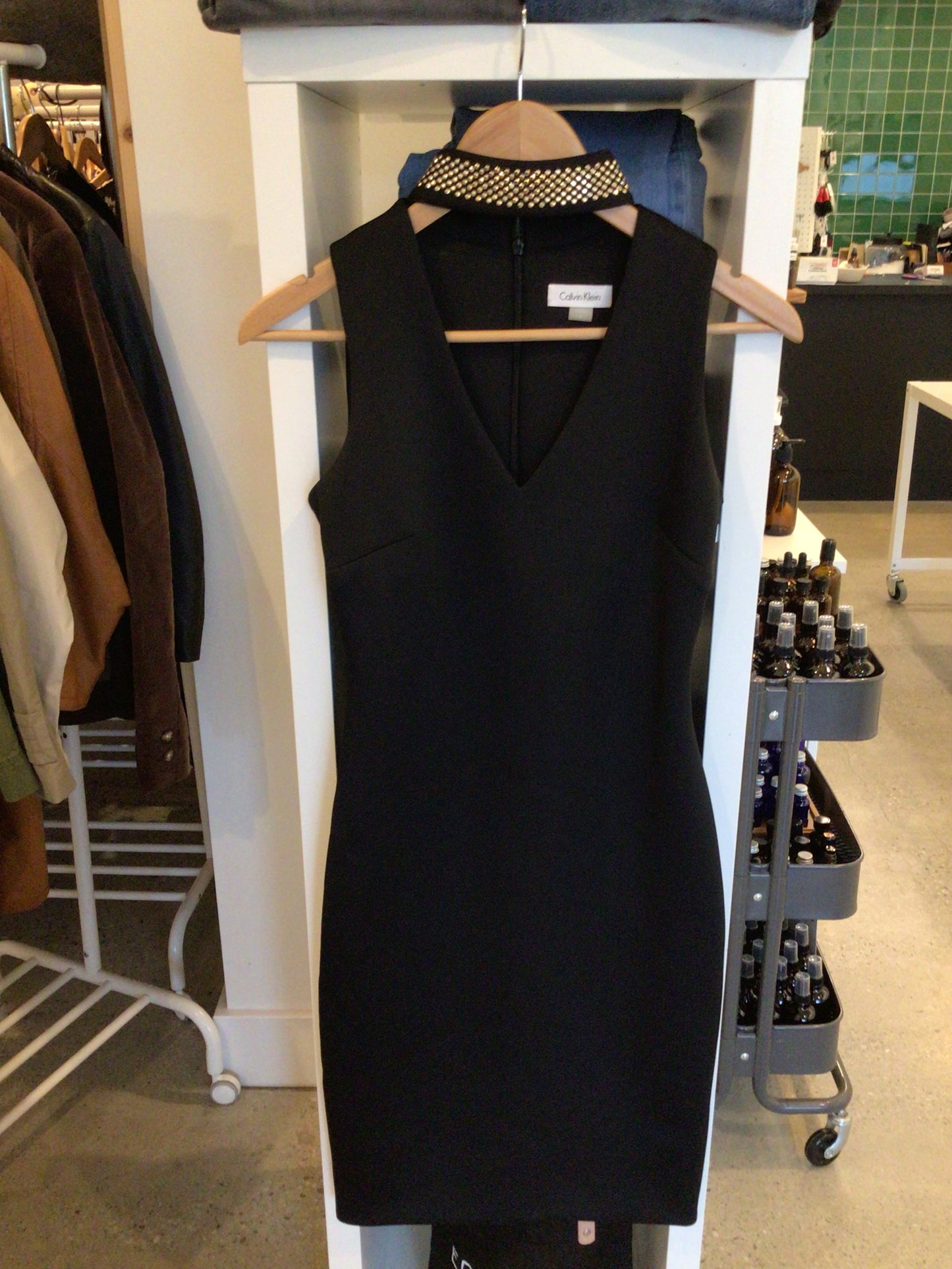 Consignment 0724-41 Calvin Klein black dress. Size 2.