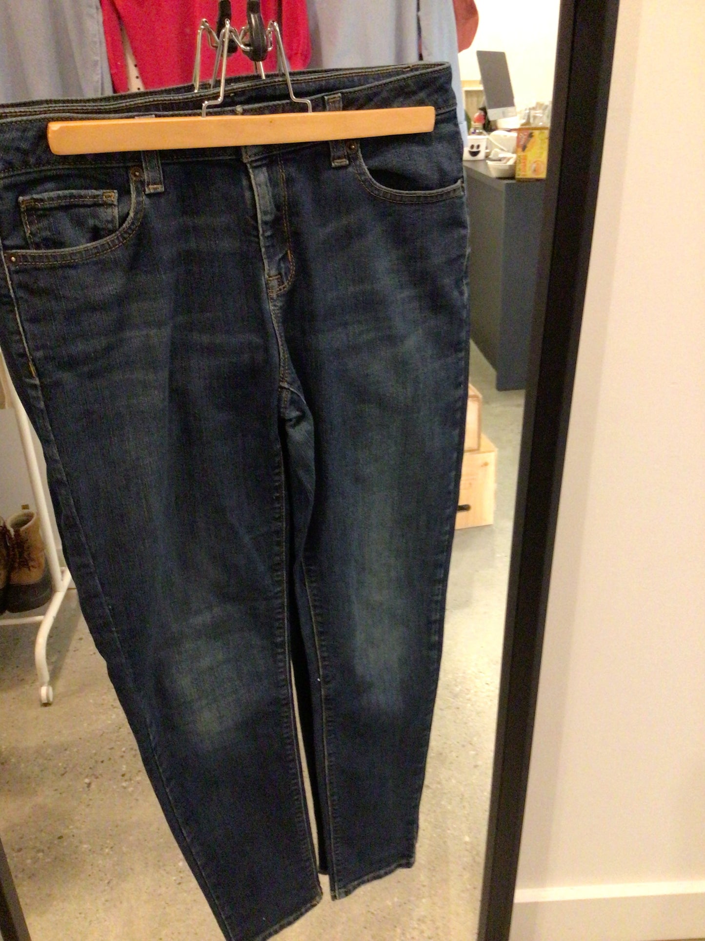 Consignment 1011-06 Michael Kors Jeans size 28