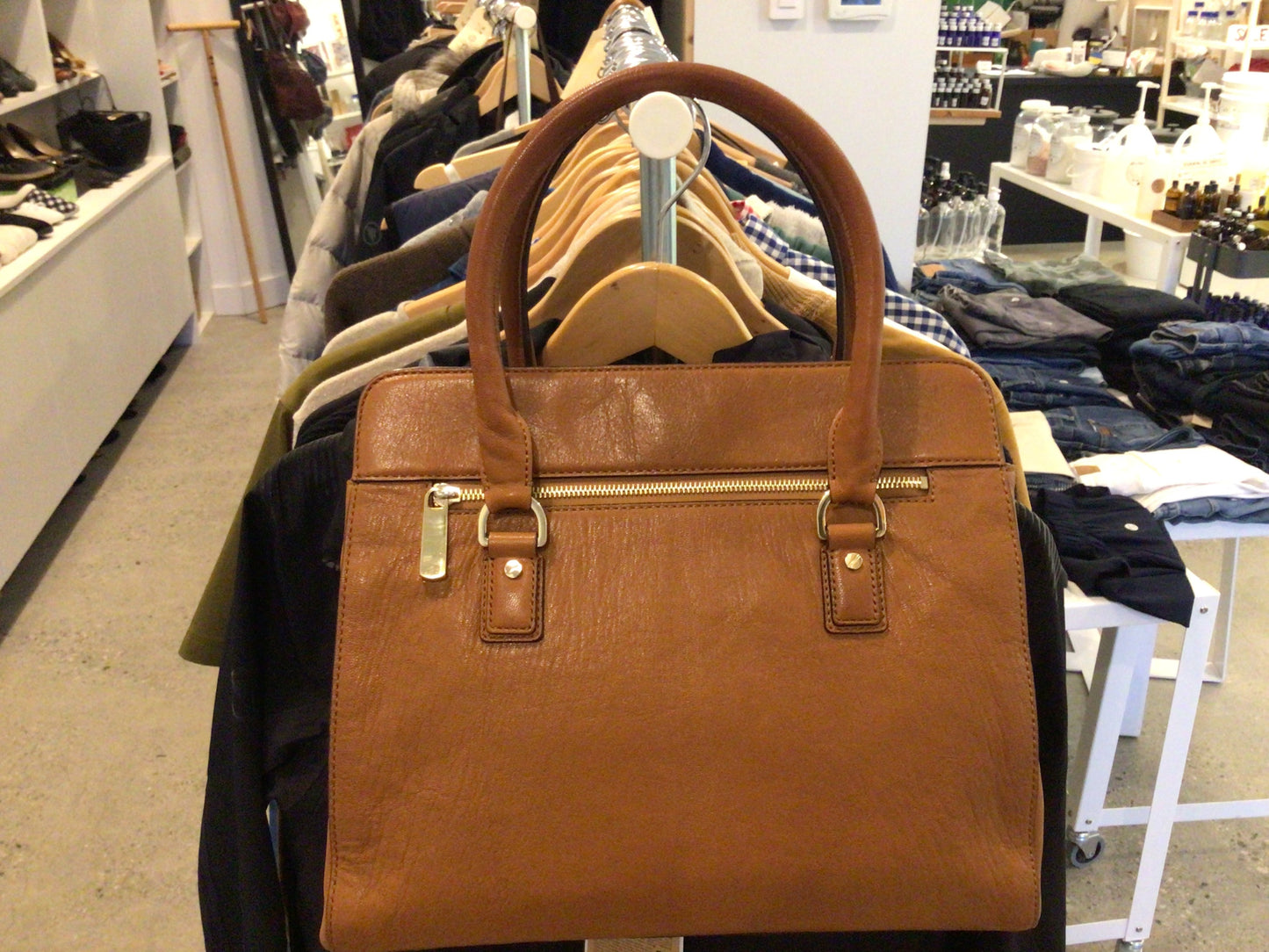Consignment 1915-06 Michael Kors bag with additional strap and storage sleeve.